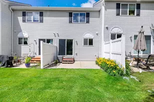 7772 Arboretum Village Cir, Chanhassen, MN 55317 - Photo 10