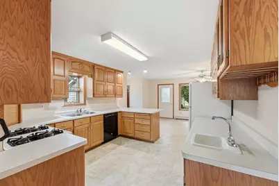 309 5th Avenue SE, Melrose, MN 56352 - Photo 6