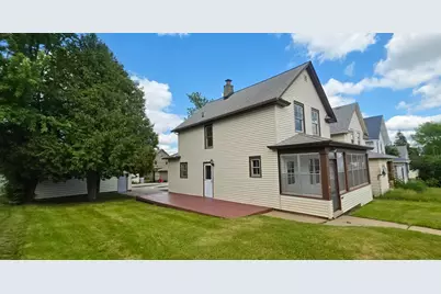 406 4th Street NW, Chisholm, MN 55719 - Photo 1