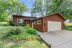 6041 Sumter Pl N, New Hope, MN 55428 - Photo 2