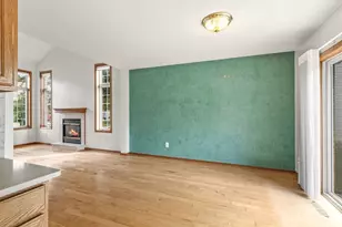 13024 Garrett Ln, Apple Valley, MN 55124 - Photo 14