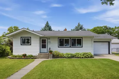 809 19th Street N, Moorhead, MN 56560 - Photo 1