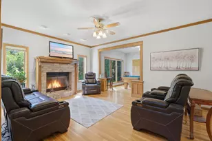 1364 Chatterton Ct, Eagan, MN 55123 - Photo 8