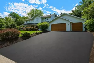 1364 Chatterton Ct, Eagan, MN 55123 - Photo 2