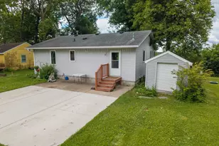 17571 Roberds Lake Blvd, Faribault, MN 55021 - Photo 4