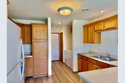 728 Cloud Street NW, Bemidji, MN 56601 - Photo 8