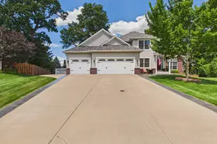 5680 Newgate Cir N, Stillwater, MN 55082 - Photo 2