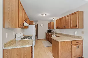 4543 Margaret St, White Bear Township, MN 55110 - Photo 6