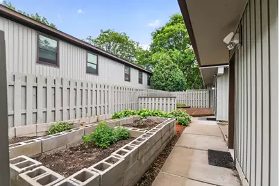 2502 Unity Avenue N, Golden Valley, MN 55422 - Photo 2