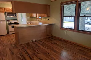 1049 Gorman Ave, West Saint Paul, MN 55118 - Photo 8