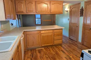 1049 Gorman Ave, West Saint Paul, MN 55118 - Photo 6
