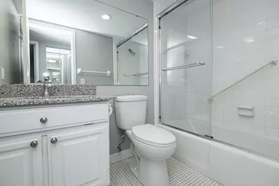 207 5th Avenue SW #805, Rochester, MN 55902 - Photo 18