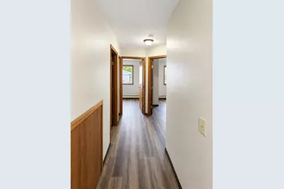 222 6th Street SW #2, Madelia, MN 56062 - Photo 2