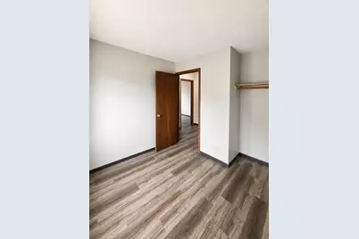 222 6th Street SW #2, Madelia, MN 56062 - Photo 4