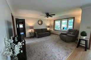 514 Clark St NE, Hutchinson, MN 55350 - Photo 6