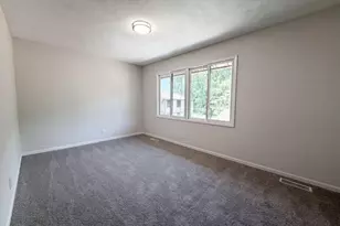 13637 Heather Hills Dr, Burnsville, MN 55337 - Photo 10