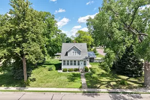 821 10th Ave N, Saint James, MN 56081 - Photo 2