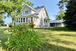 821 10th Ave N, Saint James, MN 56081 - Photo 8