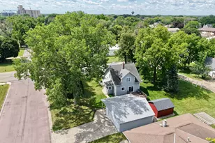 821 10th Ave N, Saint James, MN 56081 - Photo 6