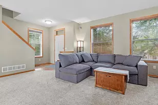8304 Townsend Dr, Eden Prairie, MN 55344 - Photo 6