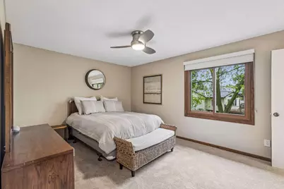 710 Clearbrook Lane, Vadnais Heights, MN 55127 - Photo 20