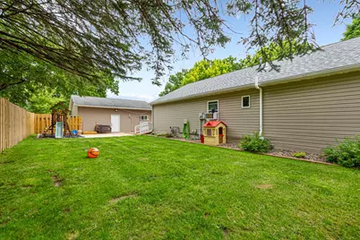 401 N Section Avenue, Spring Valley, MN 55975 - Photo 6