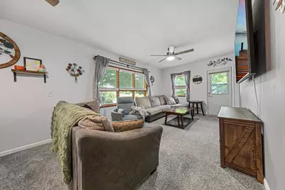 401 N Section Avenue, Spring Valley, MN 55975 - Photo 14
