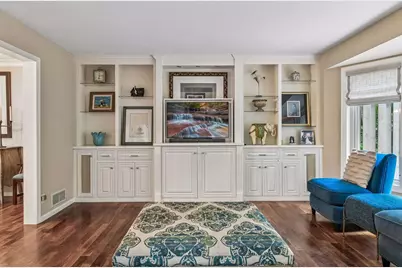 1140 Hollybrook Drive, Wayzata, MN 55391 - Photo 12