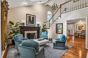 1140 Hollybrook Dr, Wayzata, MN 55391 - Photo 14