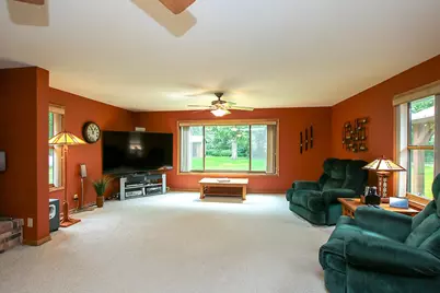 19634 Skyview Circle, Hutchinson, MN 55350 - Photo 4