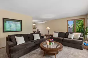 2863 Aglen St, Roseville, MN 55113 - Photo 6