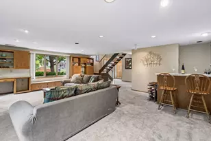 2863 Aglen St, Roseville, MN 55113 - Photo 36