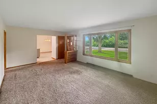 2727 34th St, Slayton, MN 56172 - Photo 2