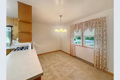 2727 34th Street, Slayton, MN 56172 - Photo 6