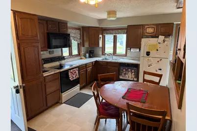 309 7th Avenue NE, Roseau, MN 56751 - Photo 4