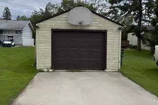 309 7th Ave NE, Roseau, MN 56751 - Photo 8