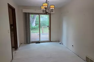 6413 Toledo Ave N, Brooklyn Center, MN 55429 - Photo 2