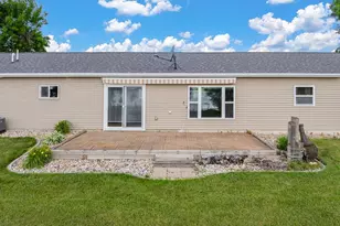 1559 Dickson Dr, Hendricks, MN 56136 - Photo 6