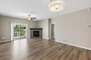 4147 Blakewood Dr, Shakopee, MN 55379 - Photo 8