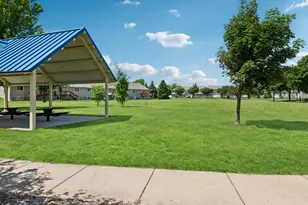 4147 Blakewood Dr, Shakopee, MN 55379 - Photo 38