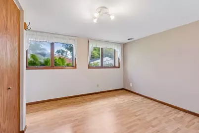 1923 Cottage Avenue E, Saint Paul, MN 55119 - Photo 6