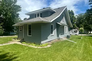 706 Franklin St SW, Hutchinson, MN 55350 - Photo 26