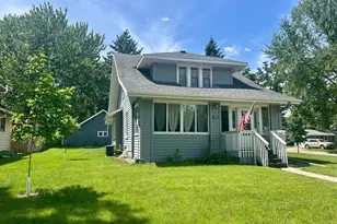 706 Franklin St SW, Hutchinson, MN 55350 - Photo 2