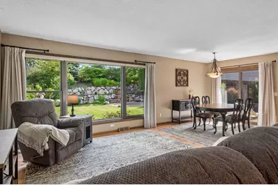 108 Knoll Circle E, Burnsville, MN 55337 - Photo 4