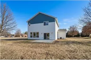 6695 Ridgeview Dr, Cannon Falls, MN 55009 - Photo 2
