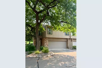 5725 Duncan Lane, Edina, MN 55436 - Photo 2
