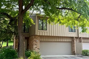 5725 Duncan Ln, Edina, MN 55436 - Photo 2