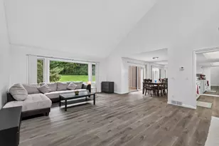 5725 Duncan Ln, Edina, MN 55436 - Photo 6