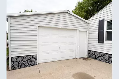 19667 McCall Avenue, Reading, MN 56165 - Photo 4