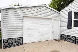 19667 McCall Ave, Reading, MN 56165 - Photo 4